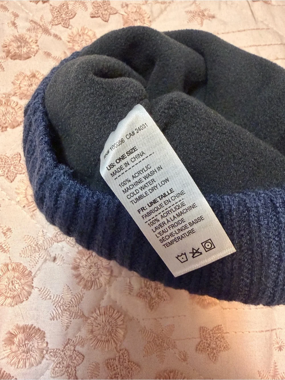 Sleek BMW Genuine Ribbed Knit Beanie - Navy Blue - Excellent Condition
